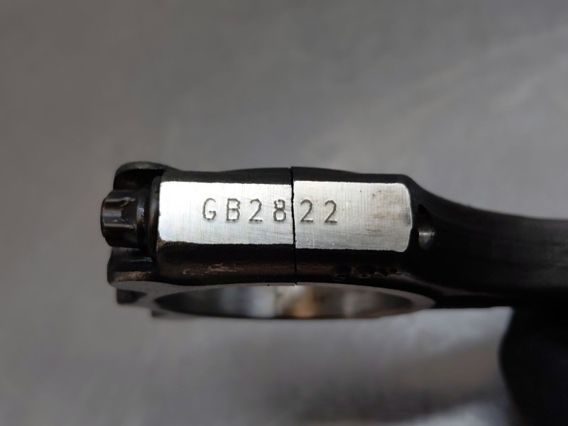 Recambio de biela para kia carens iv 1.7 crdi referencia OEM IAM 235102A300  