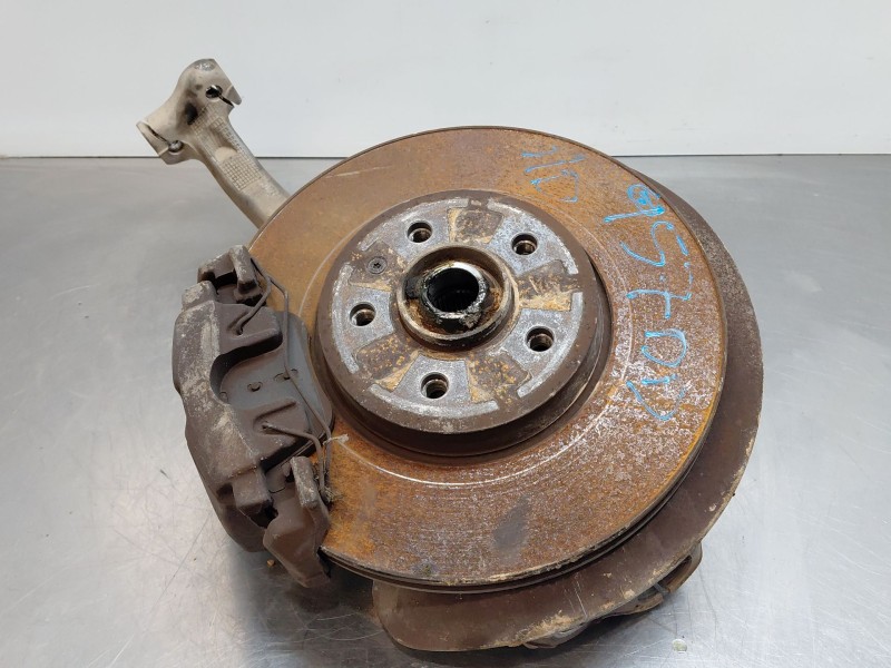 Recambio de mangueta delantera derecha para audi a4 ber. (b8) multitronic referencia OEM IAM 4G0407254B  