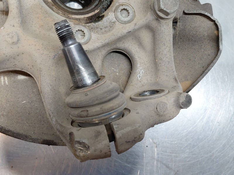 Recambio de mangueta delantera derecha para audi a4 ber. (b8) multitronic referencia OEM IAM 4G0407254B  