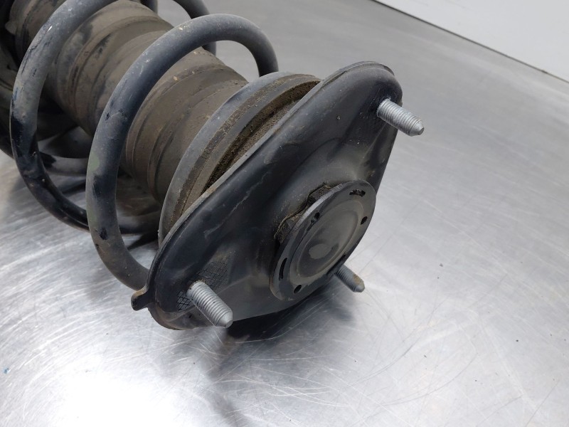 Recambio de amortiguador delantero derecho para toyota c-hr hybrid referencia OEM IAM 48510F4021  