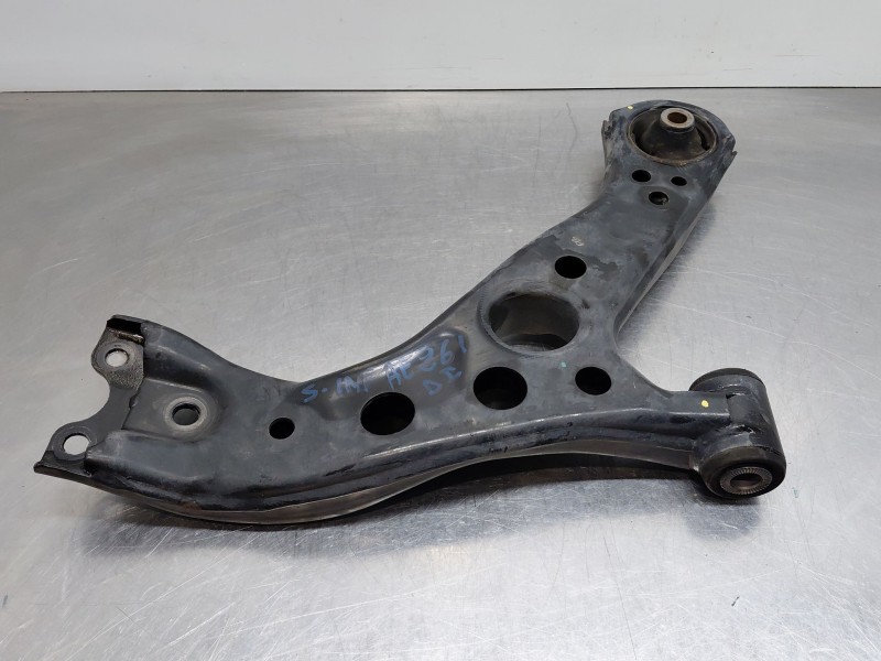 Recambio de brazo suspension inferior delantero izquierdo para toyota c-hr hybrid referencia OEM IAM 4806910110  