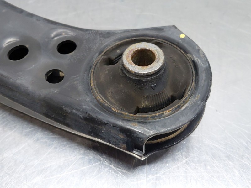 Recambio de brazo suspension inferior delantero izquierdo para toyota c-hr hybrid referencia OEM IAM 4806910110  