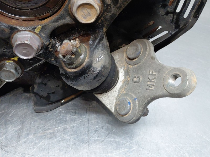 Recambio de mangueta delantera derecha para toyota c-hr hybrid referencia OEM IAM 43211F4010  