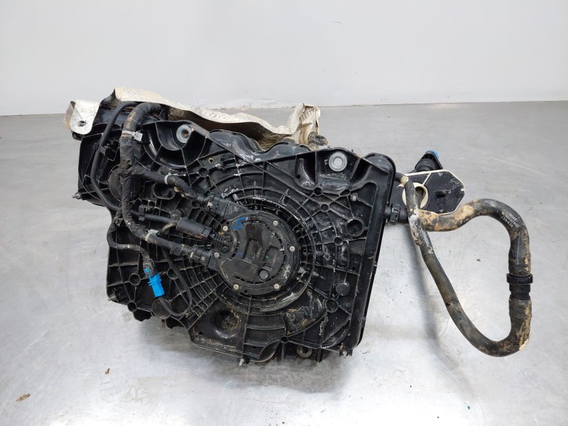 Recambio de deposito aditivo adblue fap ( deposito grande ) para renault master iii furgón referencia OEM IAM   