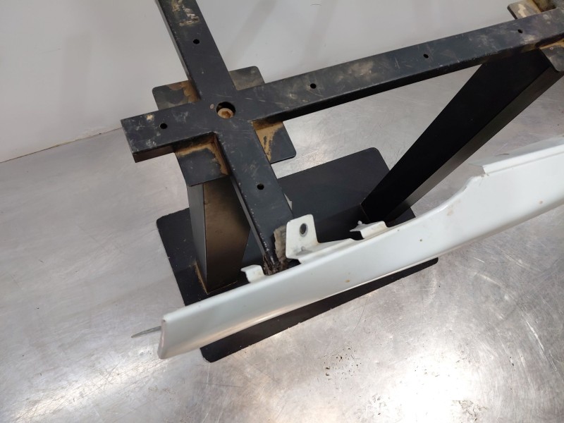 Recambio de aleta delantera derecha para nissan nv 400 l3h2 referencia OEM IAM   