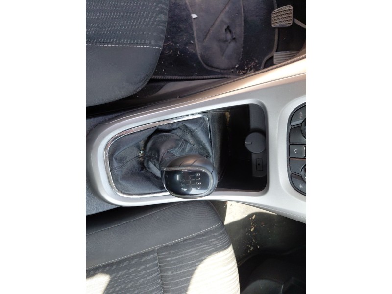 opel astra j (p10) del año 2010