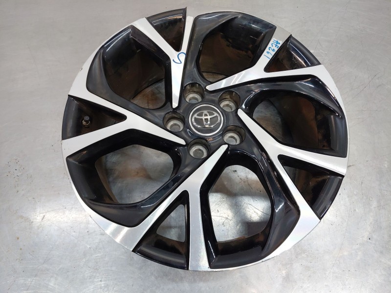 Recambio de llanta para toyota c-hr hybrid referencia OEM IAM   