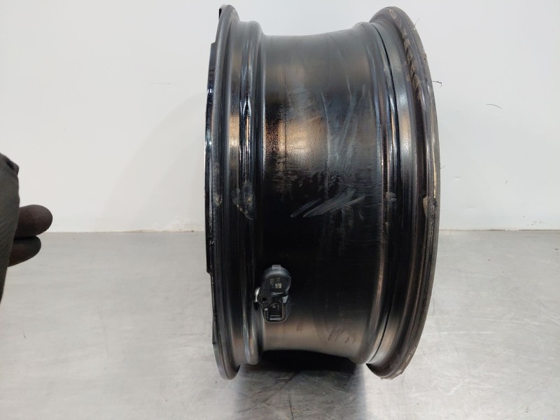 Recambio de llanta para toyota c-hr hybrid referencia OEM IAM   