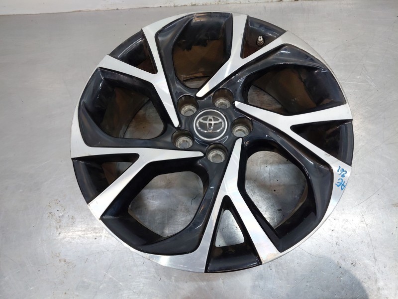 Recambio de llanta para toyota c-hr hybrid referencia OEM IAM   