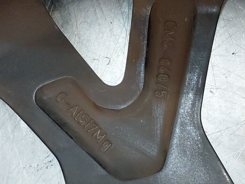 Recambio de llanta para toyota c-hr hybrid referencia OEM IAM   