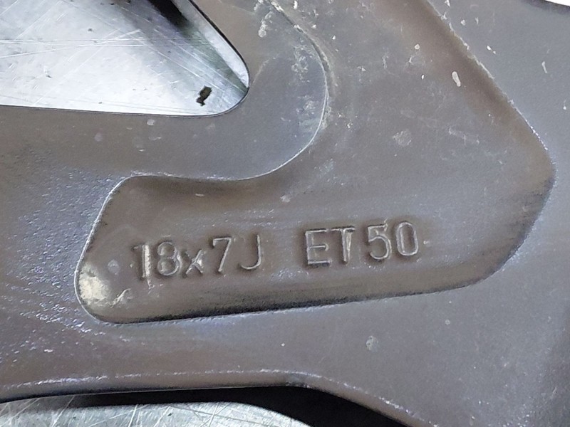 Recambio de llanta para toyota c-hr hybrid referencia OEM IAM   