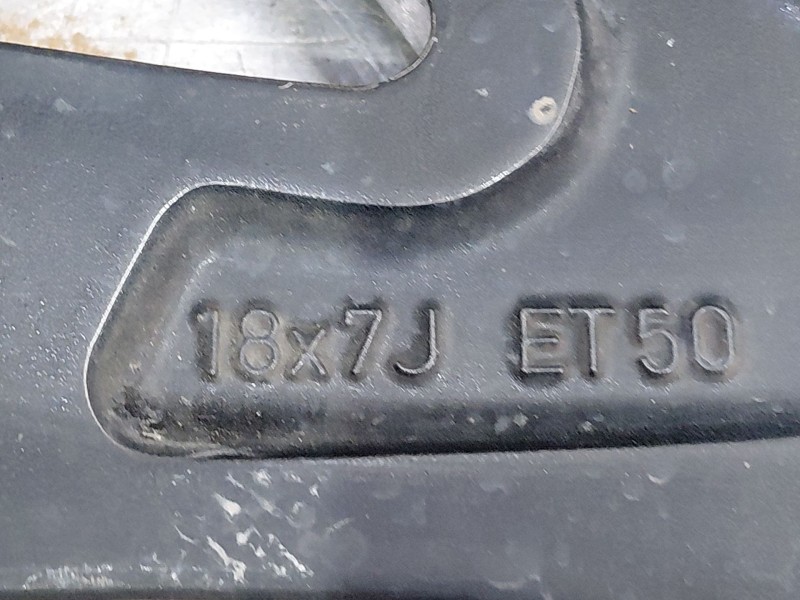 Recambio de llanta para toyota c-hr hybrid referencia OEM IAM   