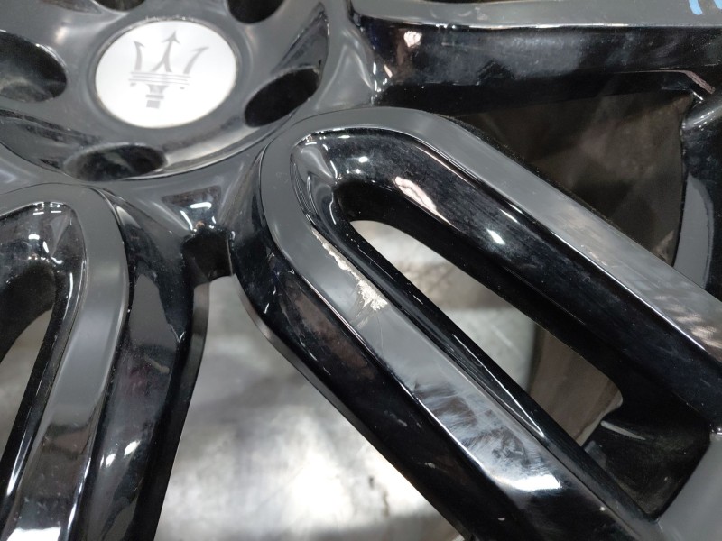 Recambio de llanta para maserati quattroporte granlusso referencia OEM IAM   