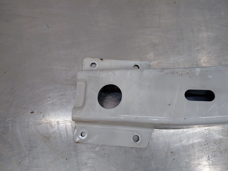 Recambio de refuerzo paragolpes delantero para nissan nv 400 l3h2 referencia OEM IAM   