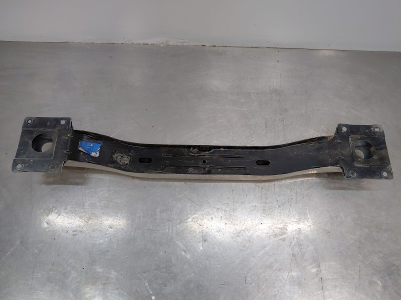 Recambio de refuerzo paragolpes delantero para nissan nv 400 l3h2 referencia OEM IAM   