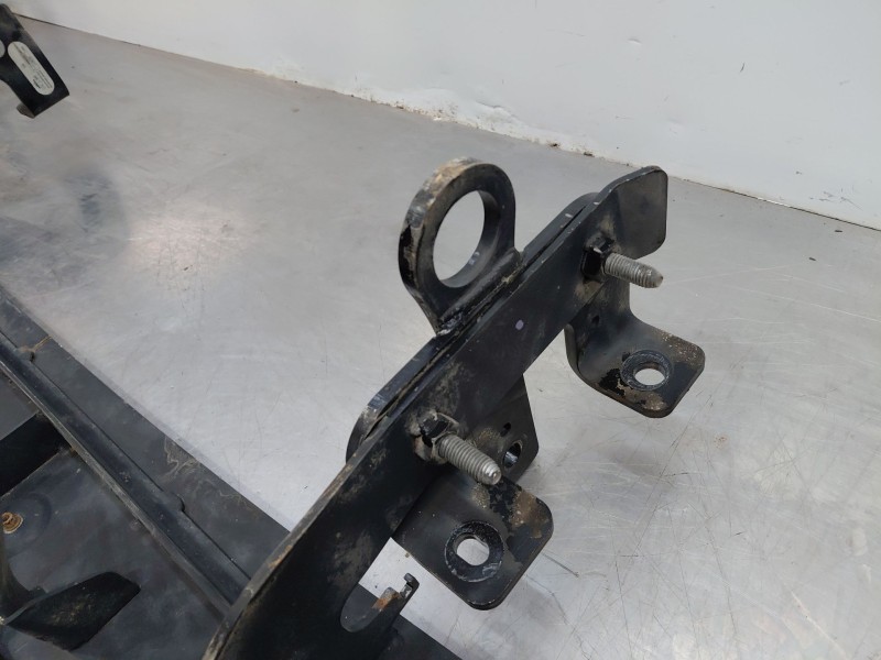 Recambio de enganche remolque para nissan nv 400 l3h2 referencia OEM IAM   