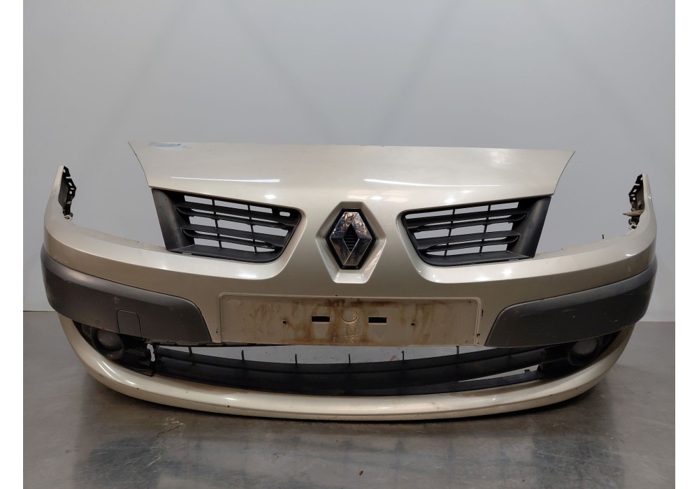 Recambio de paragolpes delantero para renault grand scénic ii (jm0/1_) 1.9 dci (jm14) referencia OEM IAM   