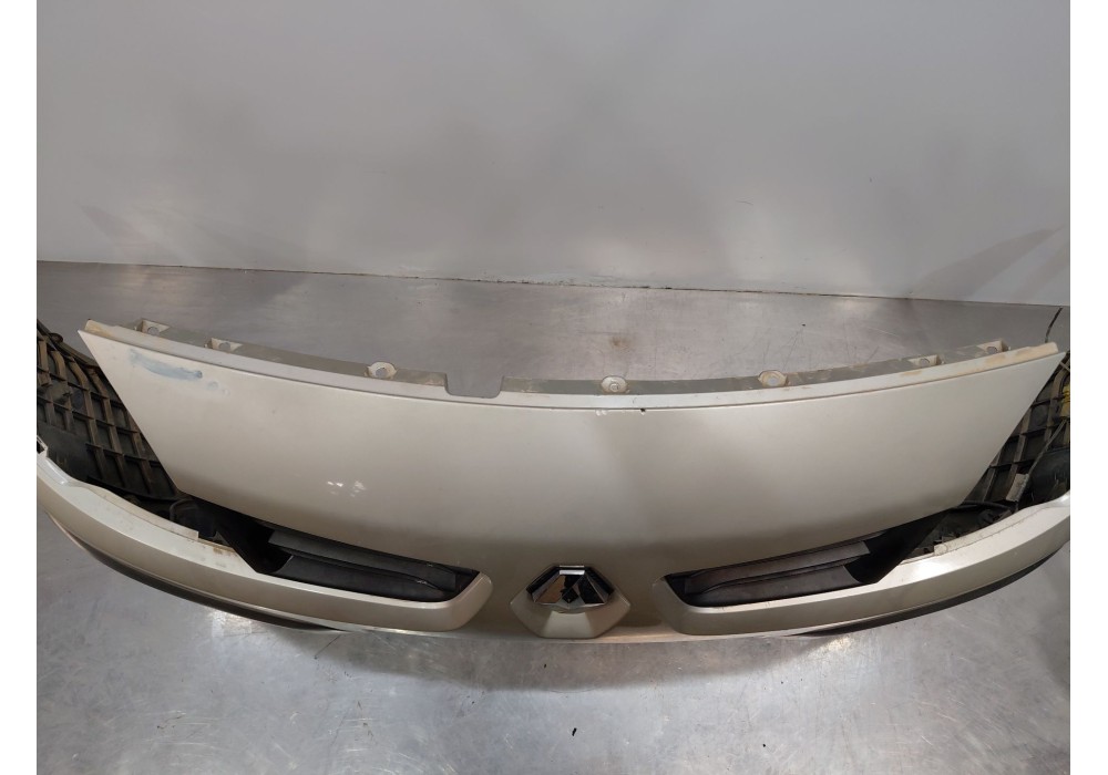 Recambio de paragolpes delantero para renault grand scénic ii (jm0/1_) 1.9 dci (jm14) referencia OEM IAM   