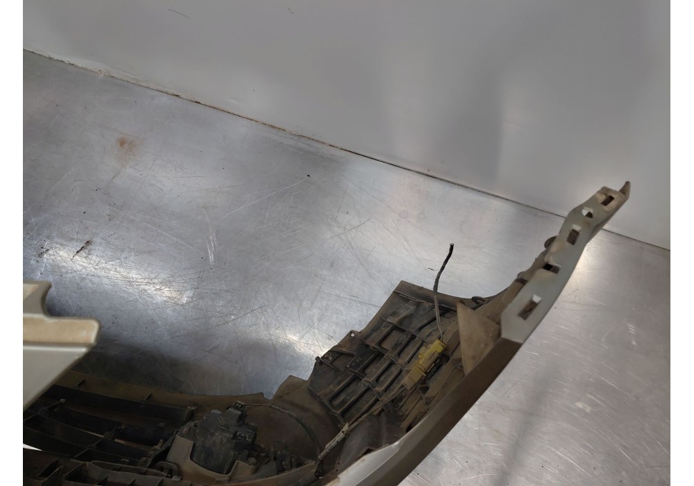 Recambio de paragolpes delantero para renault grand scénic ii (jm0/1_) 1.9 dci (jm14) referencia OEM IAM   