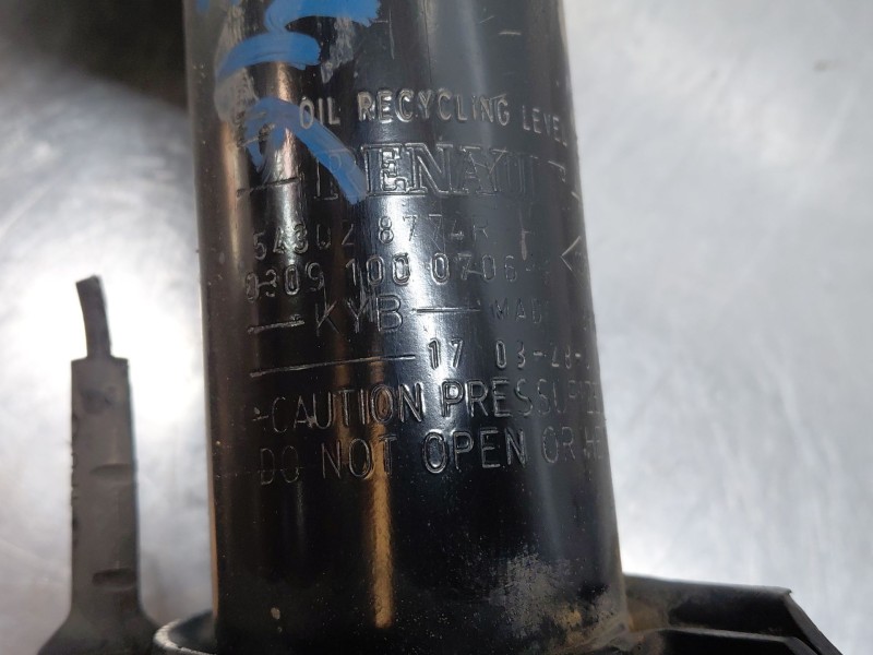 Recambio de amortiguador delantero izquierdo para nissan nv 400 l3h2 referencia OEM IAM   