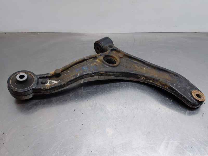 Recambio de brazo suspension inferior delantero izquierdo para renault master iii furgón referencia OEM IAM   