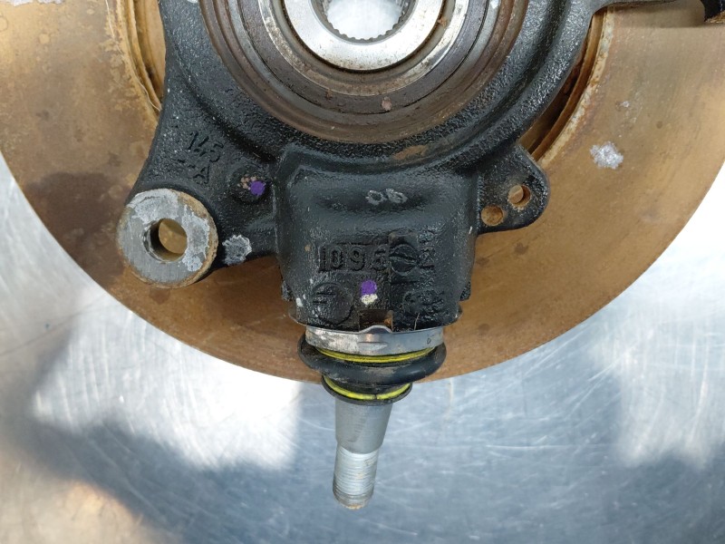 Recambio de mangueta delantera derecha para renault master iii furgón referencia OEM IAM   