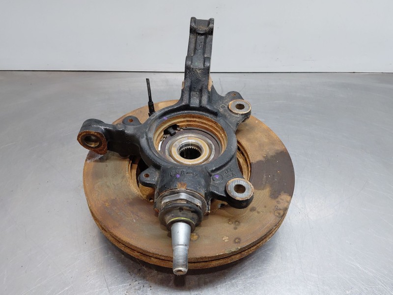 Recambio de mangueta delantera izquierda para renault master iii furgón referencia OEM IAM   