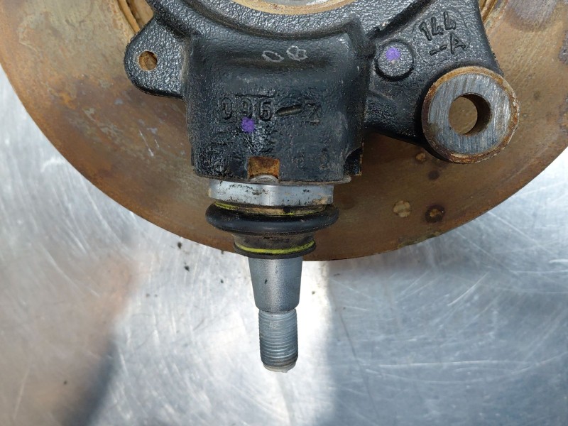 Recambio de mangueta delantera izquierda para renault master iii furgón referencia OEM IAM   