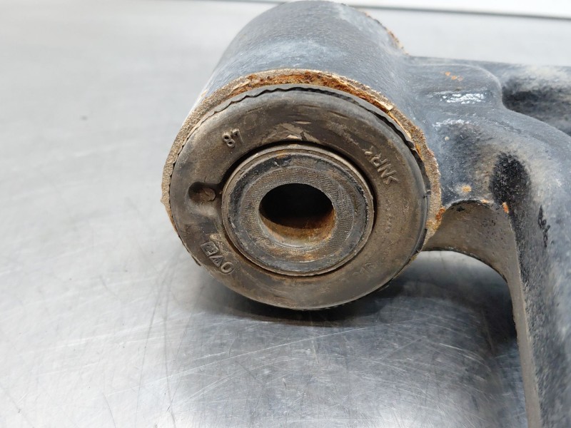 Recambio de brazo suspension inferior delantero derecho para nissan nv 400 l3h2 referencia OEM IAM   