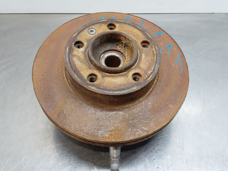 Recambio de mangueta delantera izquierda para nissan nv 400 l3h2 referencia OEM IAM   