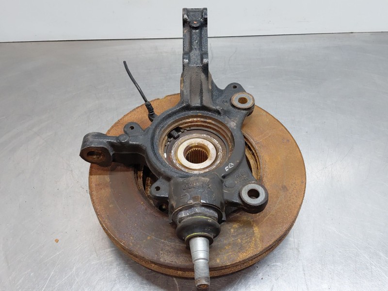 Recambio de mangueta delantera izquierda para nissan nv 400 l3h2 referencia OEM IAM   