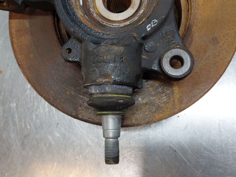 Recambio de mangueta delantera izquierda para nissan nv 400 l3h2 referencia OEM IAM   