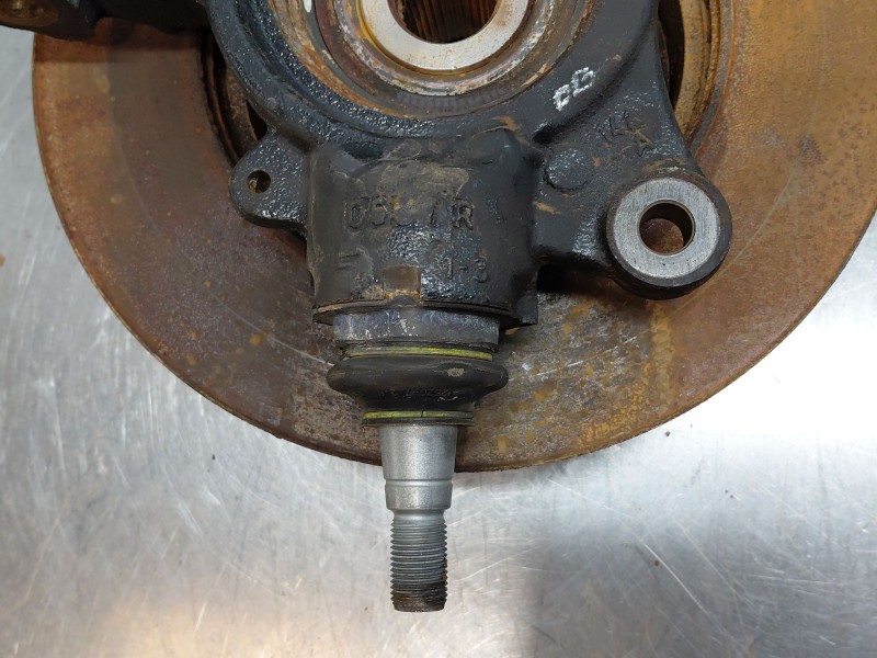 Recambio de mangueta delantera izquierda para nissan nv 400 l3h2 referencia OEM IAM   