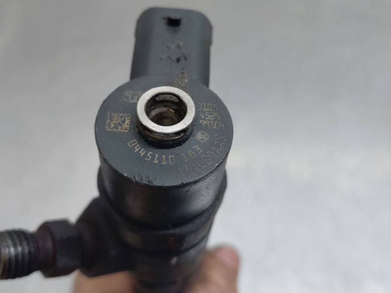 Recambio de inyector para fiat doblo cargo (263_) 1.3 d multijet referencia OEM IAM 0445110183  