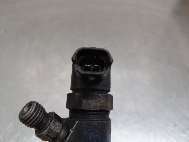 Recambio de inyector para fiat doblo cargo (263_) 1.3 d multijet referencia OEM IAM 0986435204  