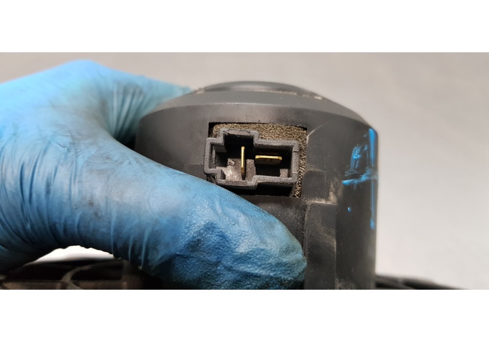 Recambio de motor calefaccion para hyundai h 1 h 1 furg.caja cerr.c. puerta referencia OEM IAM 970614A110 970634A000 