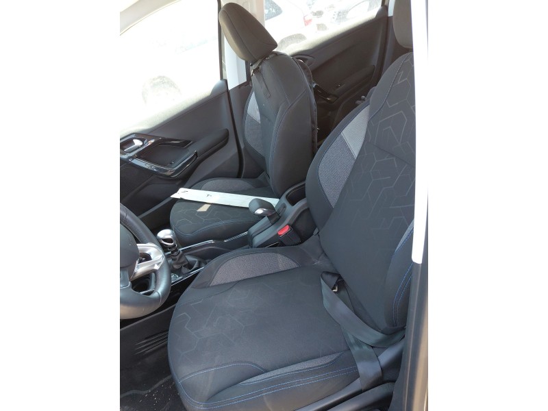 peugeot 2008 i (cu_) del año 2019