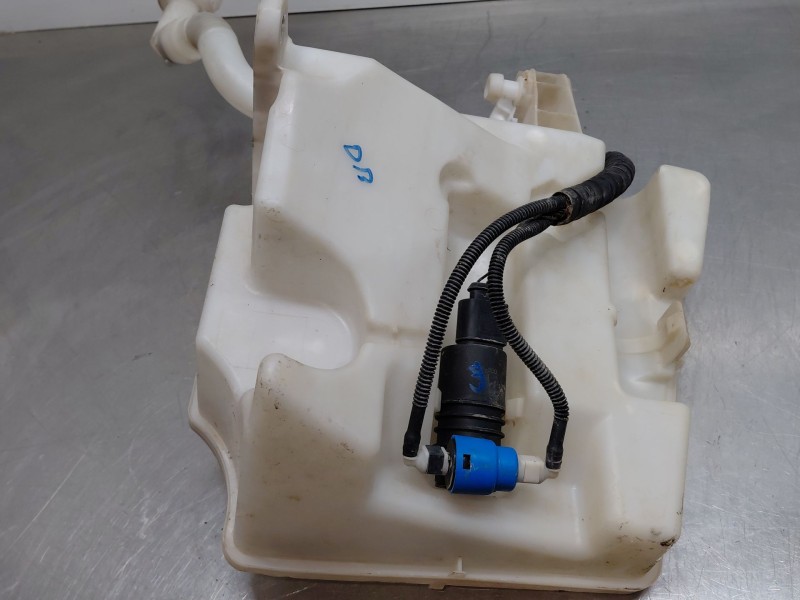 Recambio de deposito limpia para seat ibiza st (6p8) style referencia OEM IAM   