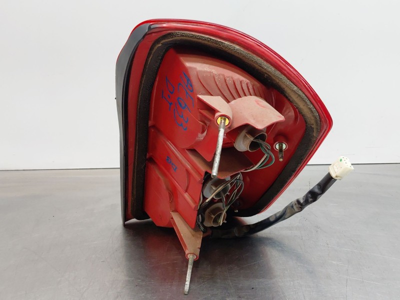 Recambio de piloto trasero izquierdo para toyota rav 4 ii (_a2_) 2.0 4wd (aca21, aca20) referencia OEM IAM   