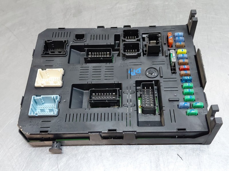 Recambio de caja reles / fusibles para citroën c4 i (lc_) 1.6 hdi referencia OEM IAM 9658158780  