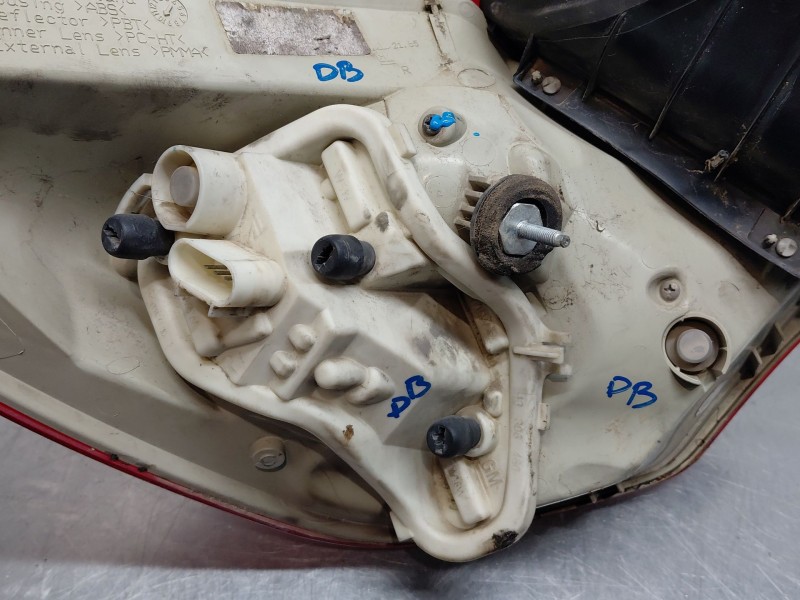 Recambio de piloto trasero derecho para opel astra j (p10) 1.7 cdti (68) referencia OEM IAM   