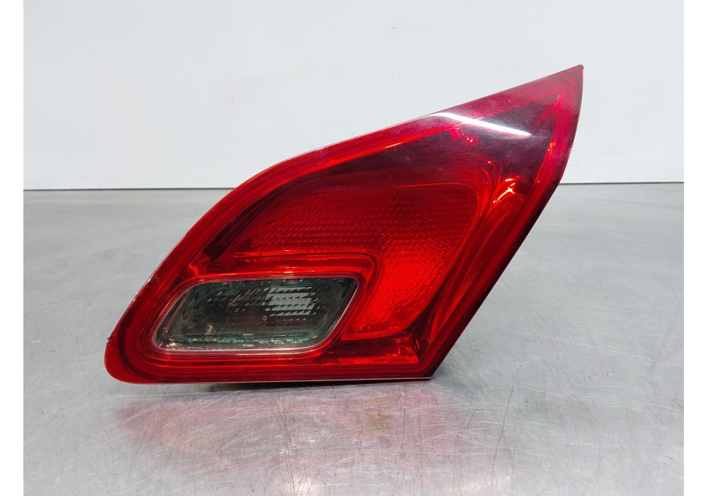 Recambio de piloto trasero derecho interior para opel astra j (p10) 1.7 cdti (68) referencia OEM IAM   