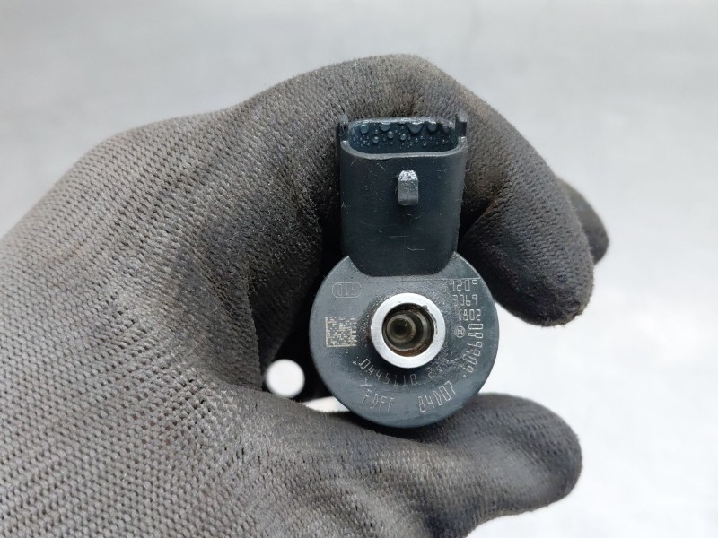 Recambio de inyector para citroën c4 i (lc_) 1.6 hdi referencia OEM IAM 0445110239  