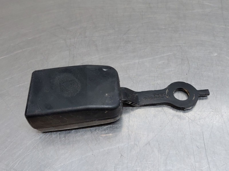 Recambio de enganche del cinturon delantero der para nissan nv 400 l3h2 referencia OEM IAM   