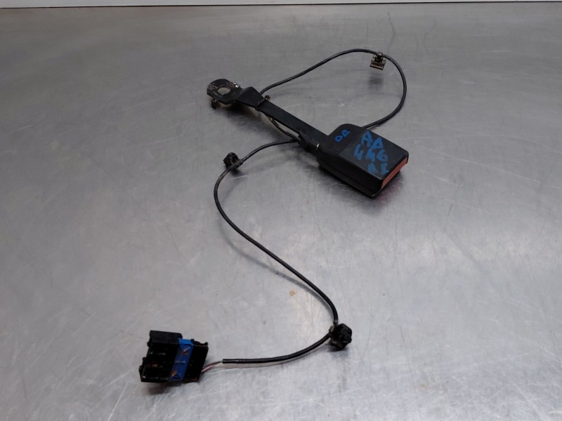 Recambio de enganche del cinturon delantero izq para nissan nv 400 l3h2 referencia OEM IAM   