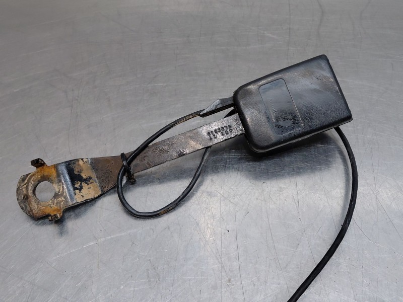 Recambio de enganche del cinturon delantero izq para nissan nv 400 l3h2 referencia OEM IAM   