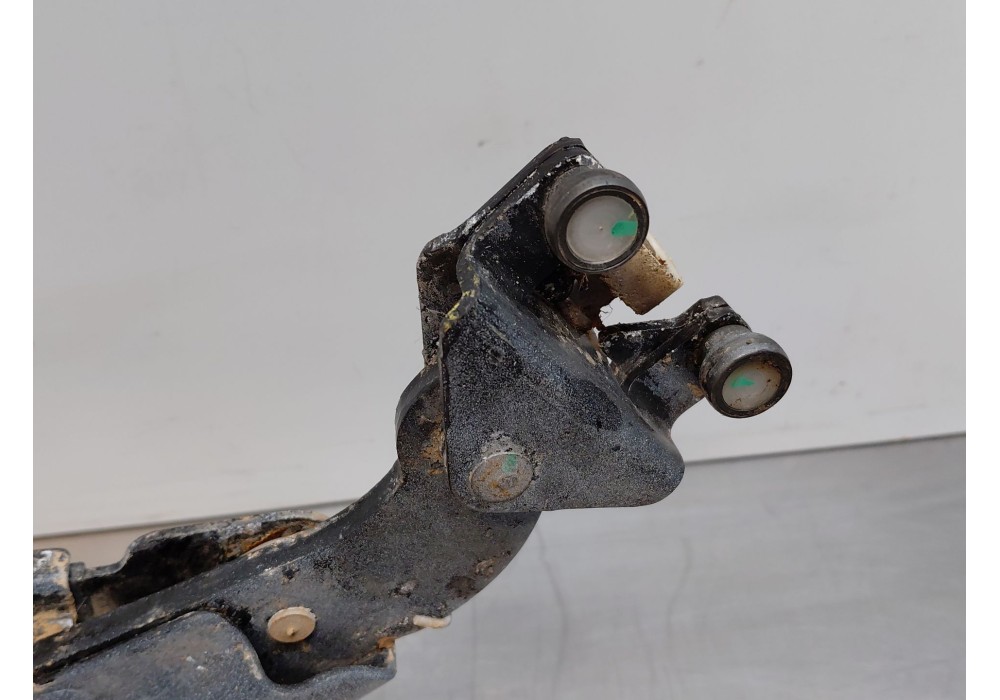 Recambio de soporte / guia puerta corredera para nissan nv 400 l3h2 referencia OEM IAM   