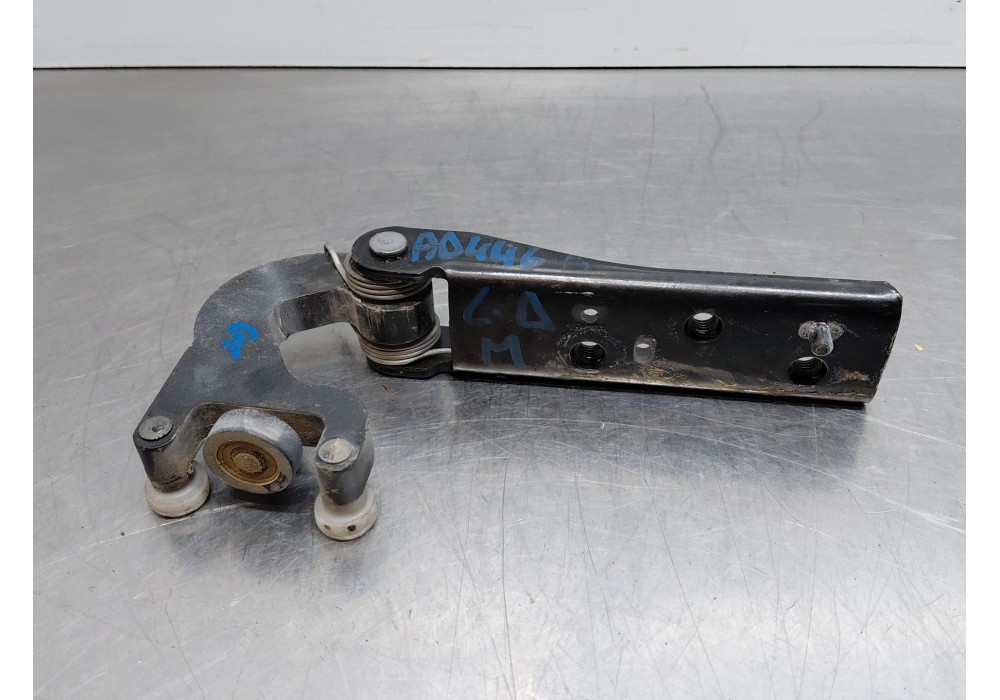 Recambio de soporte / guia puerta corredera para nissan nv 400 l3h2 referencia OEM IAM   