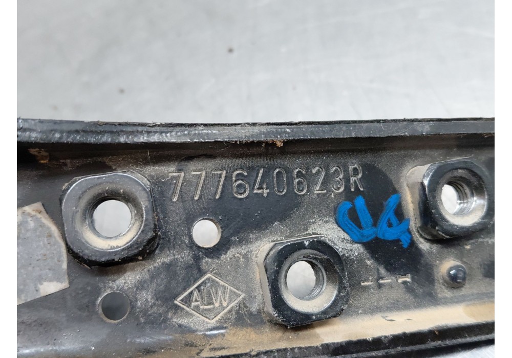 Recambio de soporte / guia puerta corredera para nissan nv 400 l3h2 referencia OEM IAM   