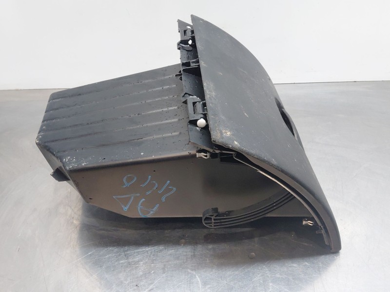 Recambio de guantera para nissan nv 400 l3h2 referencia OEM IAM   